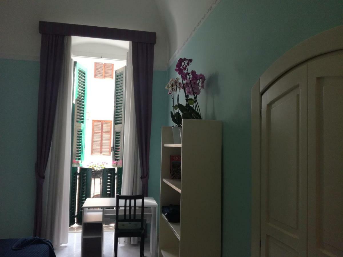 Cairoli 79 Lägenhet Bari Exteriör bild